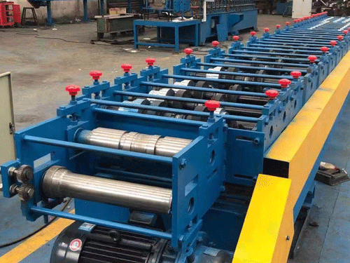 金属雕花板成型设备